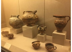Minoan vases and Theran imitations, MPT. Photo: Isaac Land